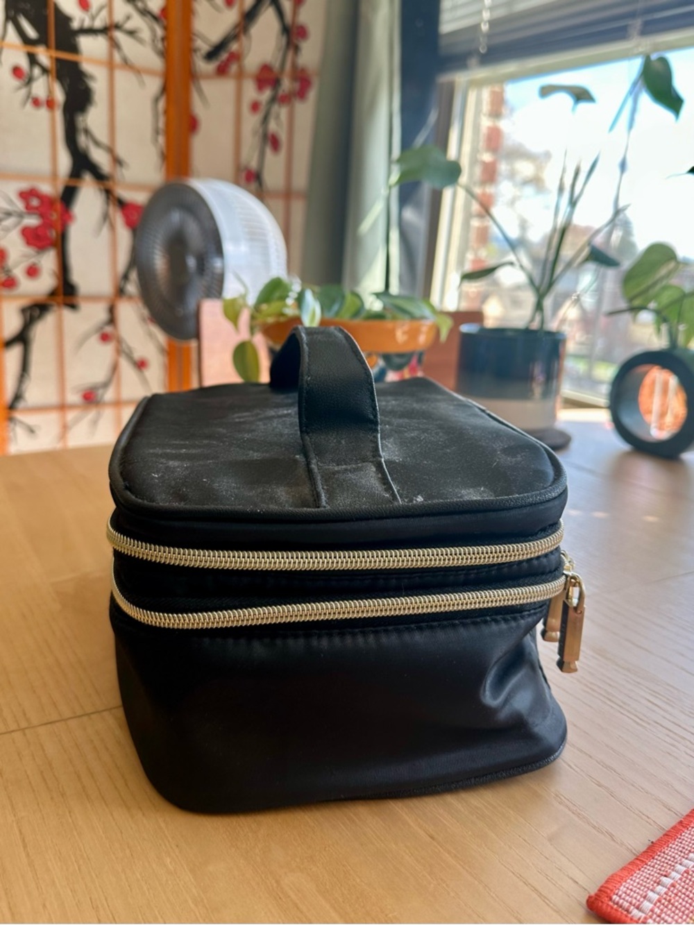 Kestrel Cosmetic Organizer Case with Brush Pocket